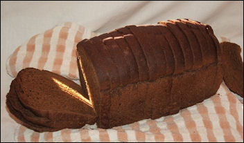20120525-rye Dark_rye_bread.JPG